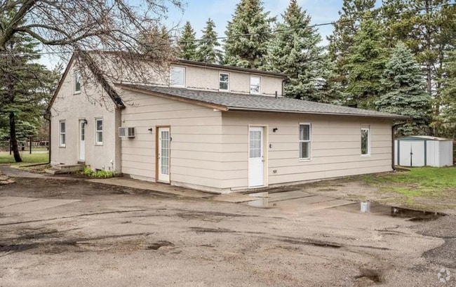 Building Photo - 810 S Old Highway 18 Unit C Rental