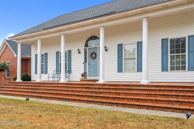 Photo - 1114 4 Wood Dr