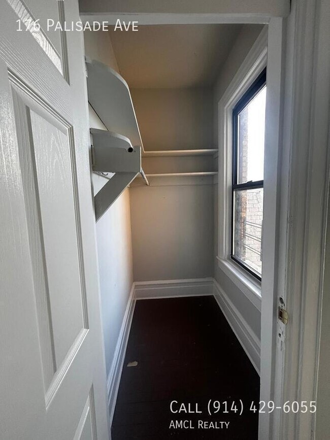 Photo - 176 Palisade Ave