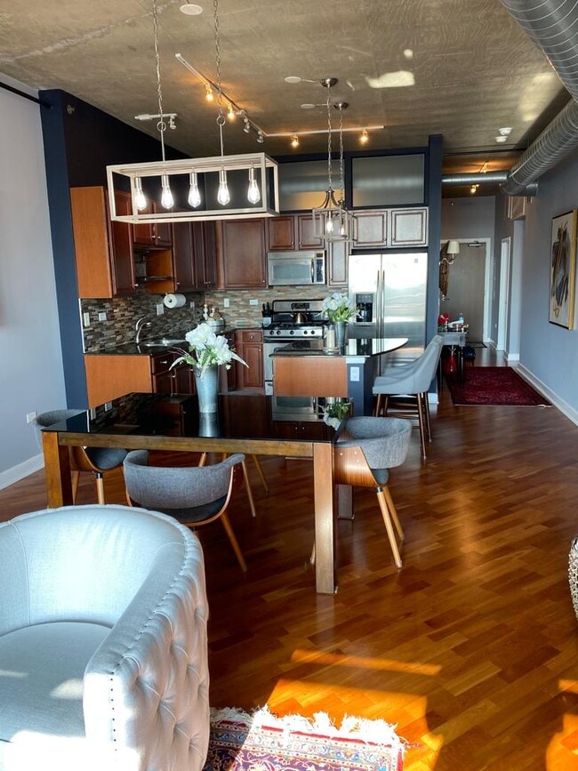 Photo - 1305 S Michigan Ave Unit 1204