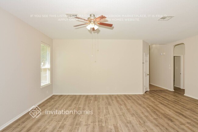 Photo - 710 Campion Red