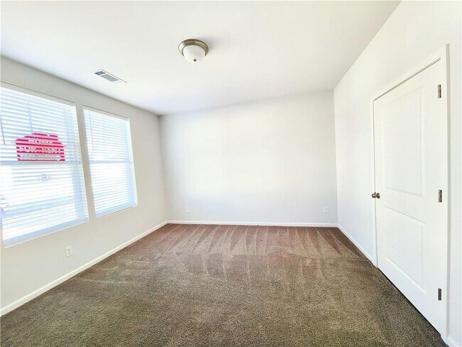 Photo - 2400 Whistler Wy NE