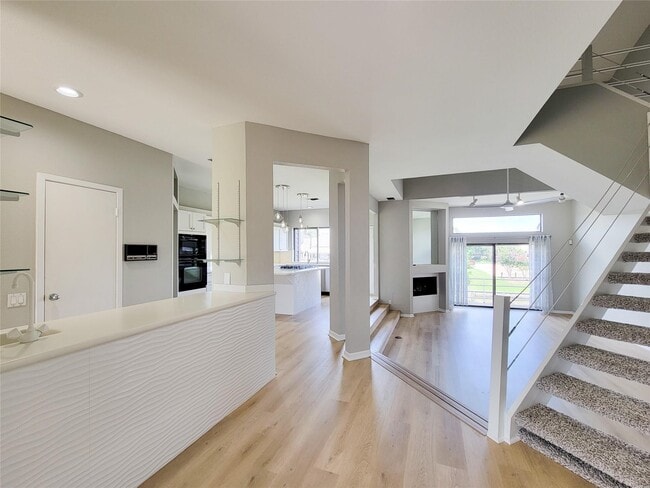 Building Photo - 18309 Sandy Cove Dr Rental