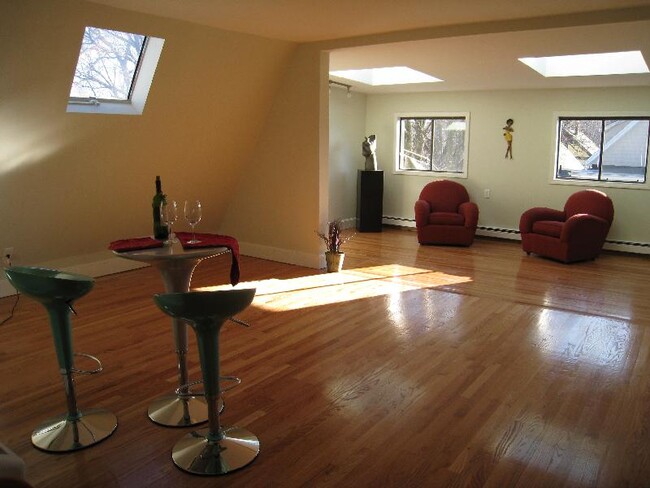 Photo - 10 Evergreen Ave Unit C