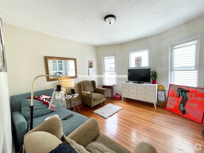 Building Photo - 26 Taft St Rental