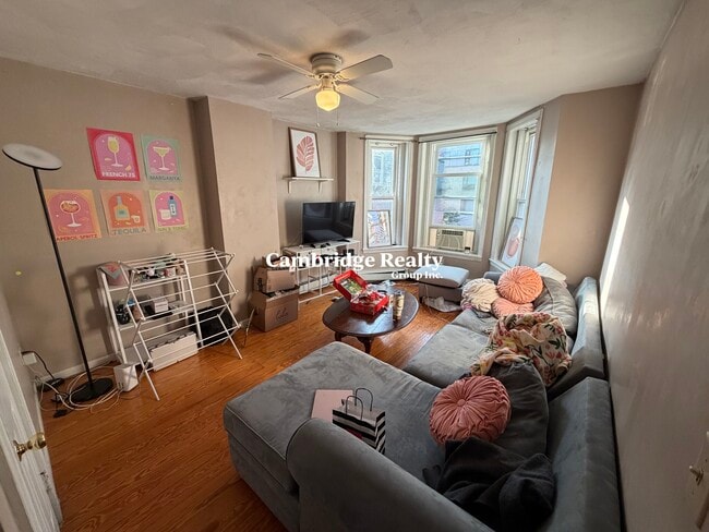 Building Photo - 15 Sewall St Unit 3