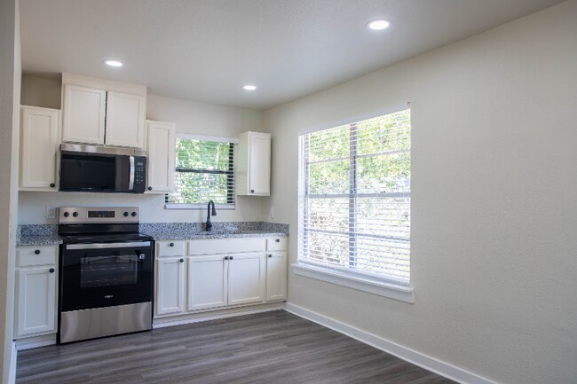 Photo - 139 Wichita Ct