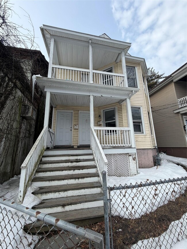 Building Photo - 210 N Hamilton St Unit 1