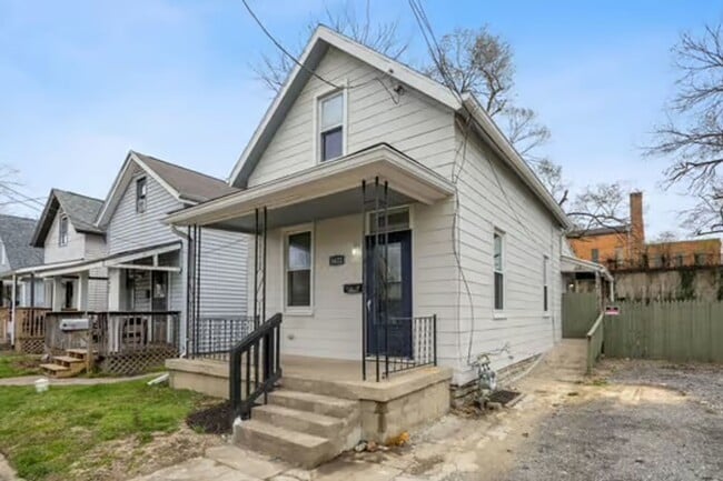 Photo - ST BERNARD - Charming 2 bed 1 bath fully renovated.