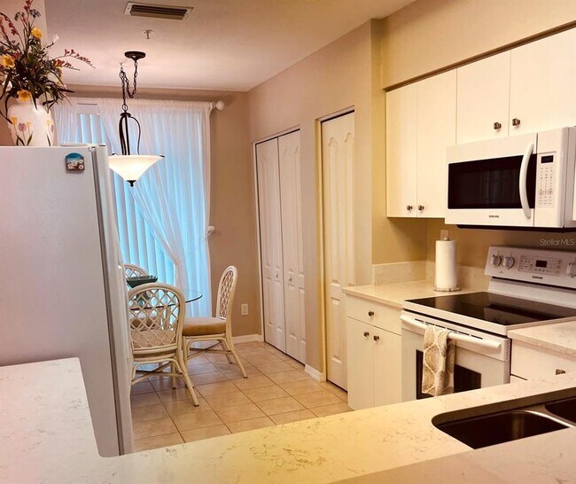 Photo - 9641 Castle Point Dr Unit 1215