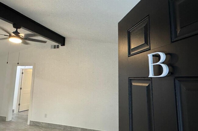 Photo - 11801 Argonne Forest Trail