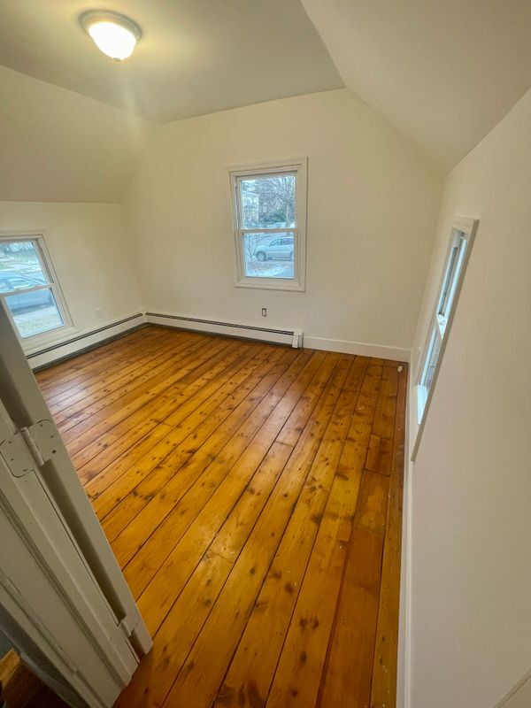 Photo - 42-12 Marathon Pkwy