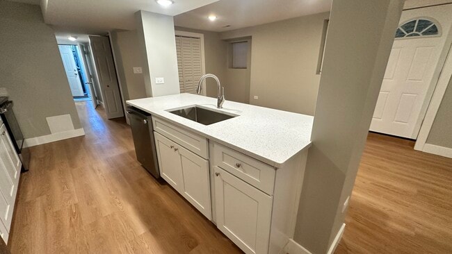 Building Photo - 1429 N Fairfield Ave Unit G
