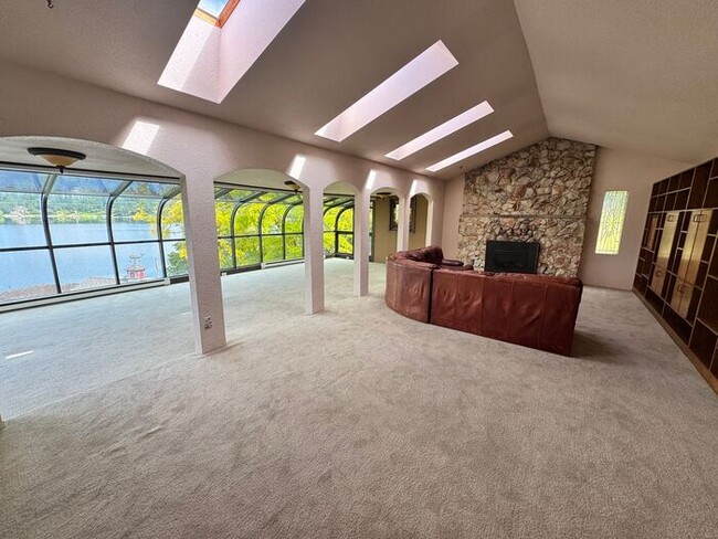 Photo - WATERFRONT Gravelly Lake Large 4 Bedroom Home in Lakewood!