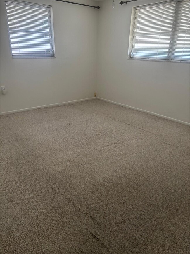 Photo - 4853 Manor Dr