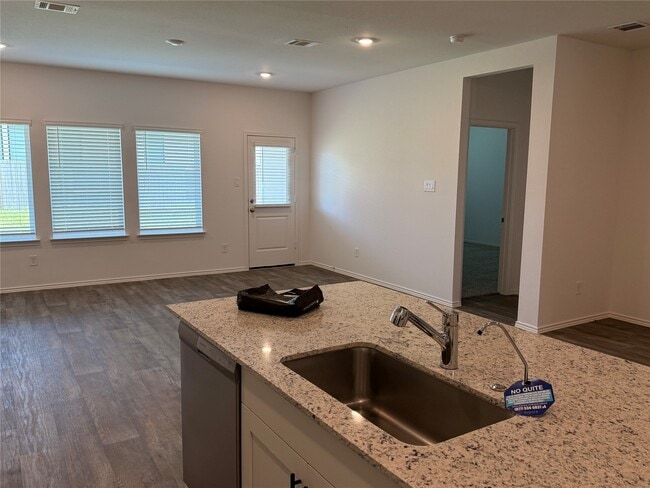 Building Photo - 31226 Bentley Pines Dr