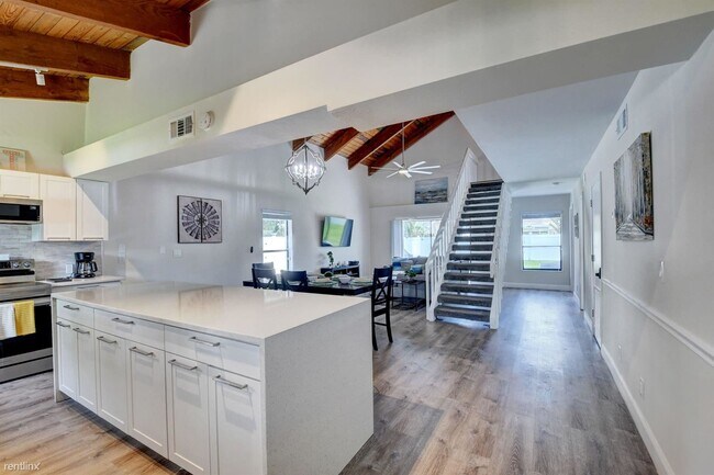 Photo - 3 br, 2 bath House - 2482 Sundy Ave