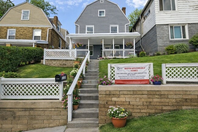 Photo - 2323 Patterson Ave