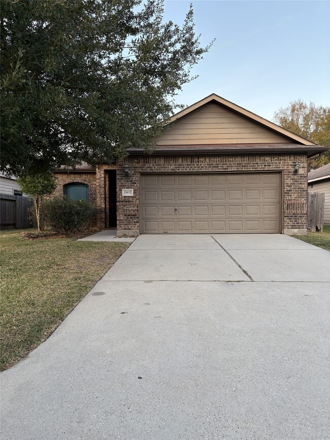 Building Photo - 18412 Sunrise Oaks Ct