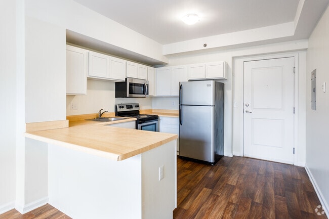 2 BR, 1 BA - The Burke, 625 SF