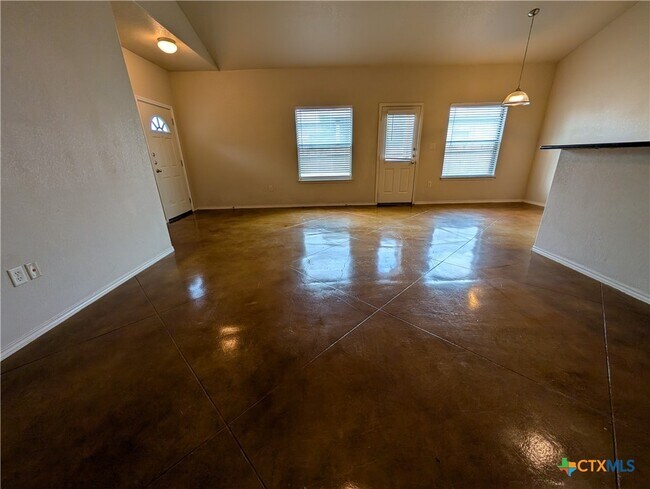 Photo - 229 Anne Louise Dr