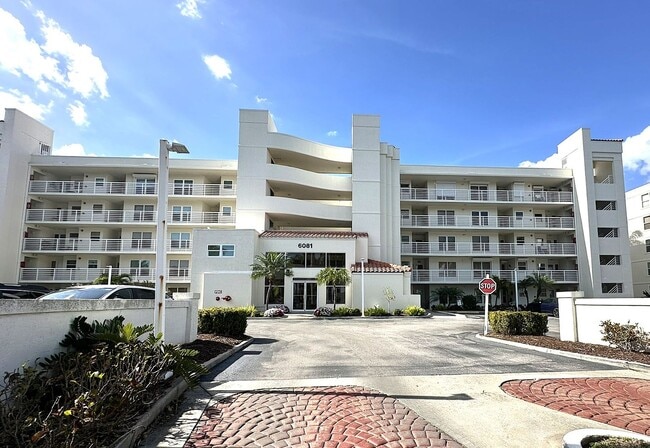 Photo - WALK OUT TO WTRFRNT 2/2 Furnished Rental MAY 1, 2026-NOVEMBER 3, 2026 BAHIA DEL MAR Unit 154