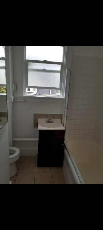 4 College Ave