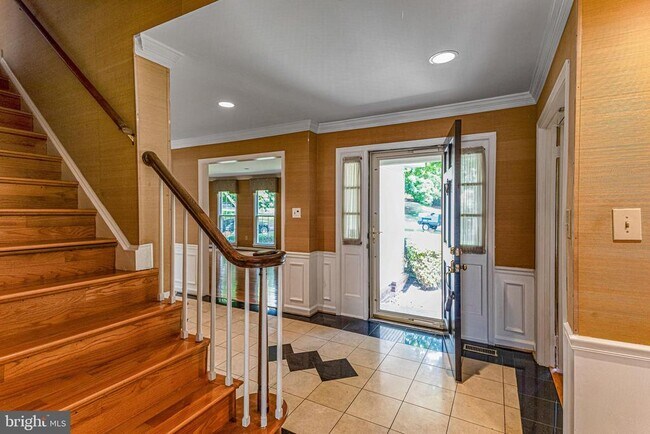 7416 Royal Dominion Dr