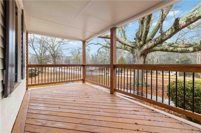 Photo - 2141 Fairburn Rd SW