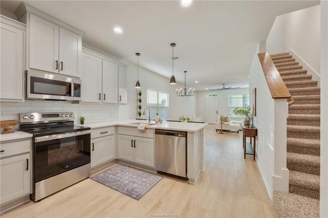 Photo - 264 Richards St