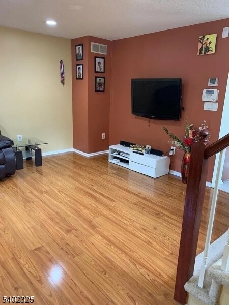 Photo - 2 Halstead Pl