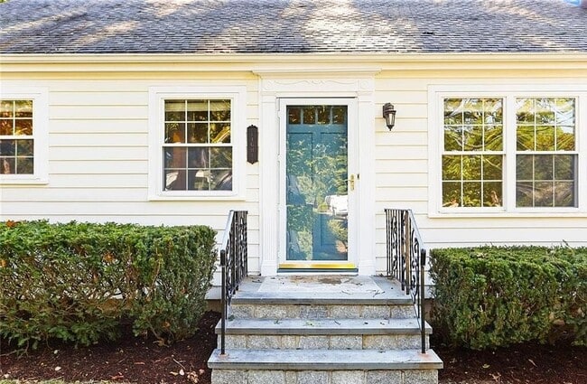 Photo - 8 Deerwood Ct