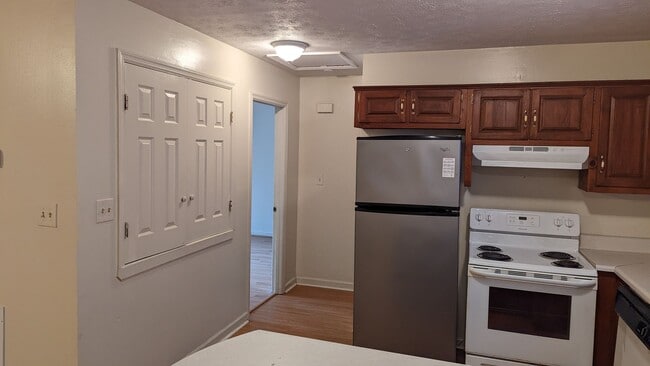 Photo - 108 Teaver Ct