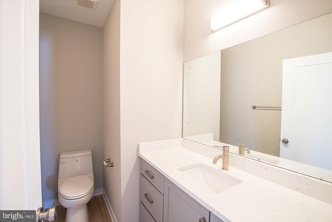 Photo - 129 S 49th St Unidad 2R