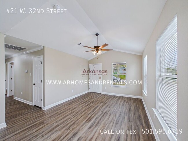 Photo - 421 W 32nd St