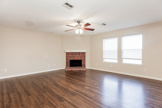 Photo - 2316 Graystone Dr