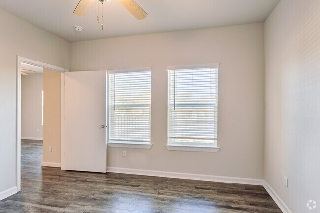 1HAB, 1BA -736&nbsp;ft² - Colorado Creek Apartment Homes