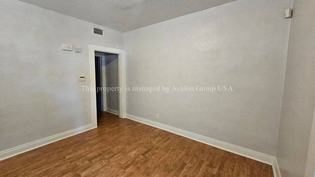 Photo - 2655 College St Unit 2655