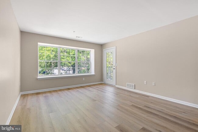 Photo - 1741 Braken Ave Unit 137