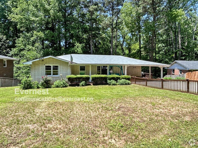 Building Photo - 1584 Camelot Cir Rental