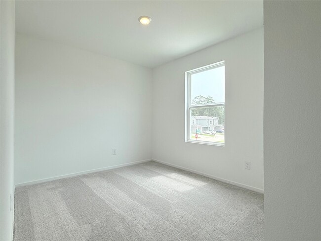 Photo - 3650 Duplet Ave