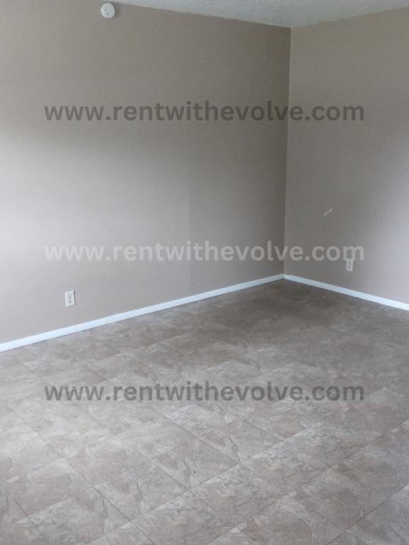 Photo - 205 S 2nd St