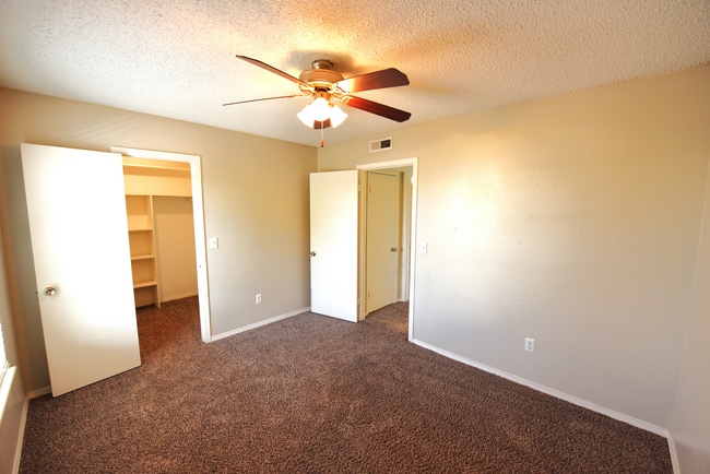 Raintree Meadows Apartments