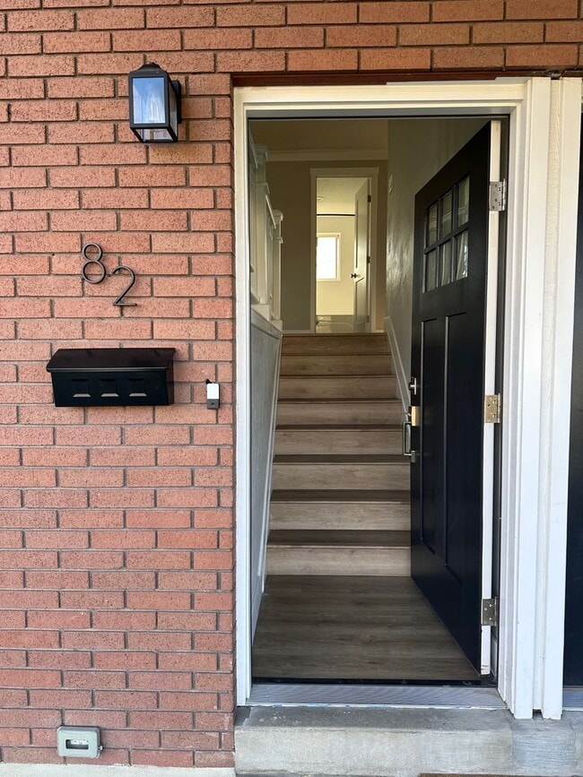 Building Photo - Orem Duplex - Upstairs