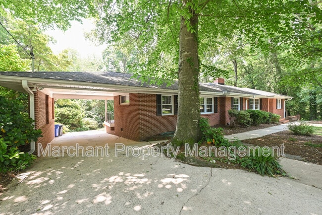 Photo - 4 Estanolle St