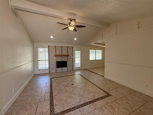 Photo - 8906 Pineridge Dr