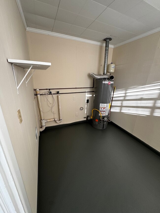 Photo - 1889 Clearwater Dr SE