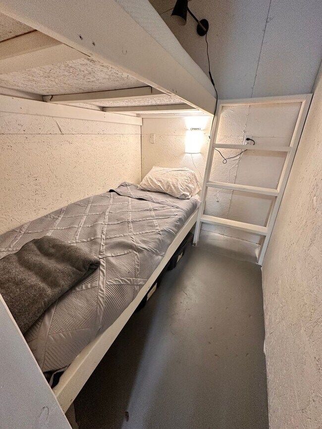 470700 US 95 - Bunk House
