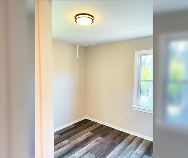 Photo - 662-664 S Hamilton Rd. Unit 664 S Hamilton Rd.