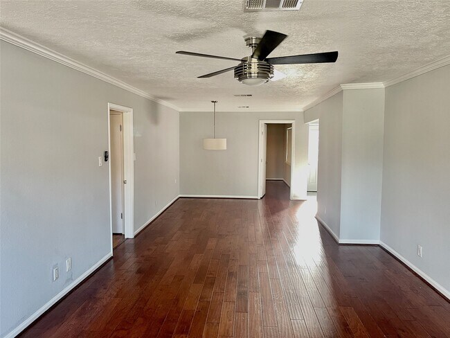 Photo - 6674 Sylvan Rd